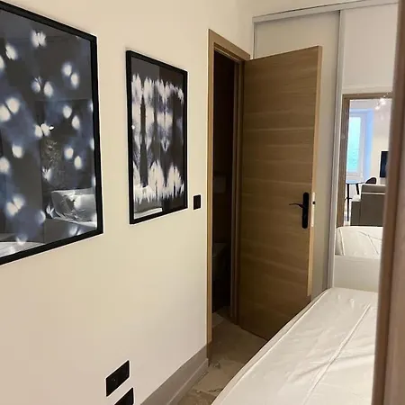 Moringa - New Unit For 2 Ac Close To Apartment