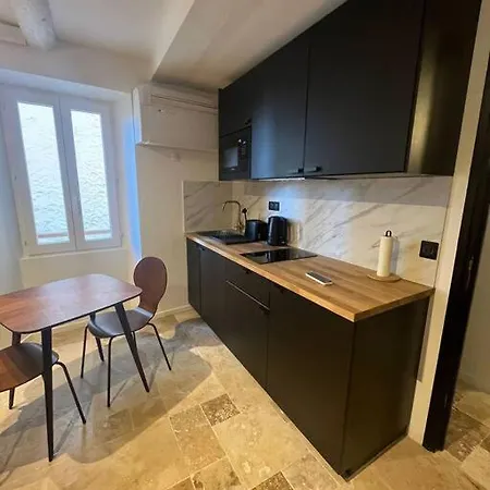 Moringa - New Unit For 2 Ac Close To Apartment