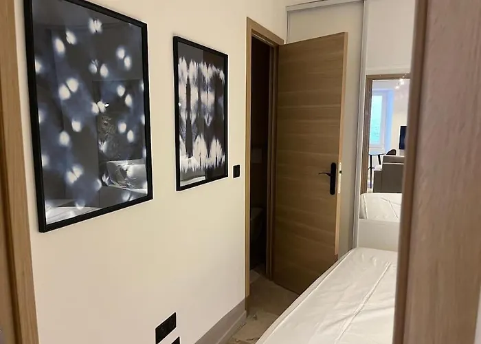 Moringa - New Unit For 2 Ac Close To Apartment